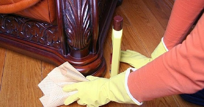 how to clean wooden furniture