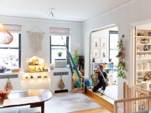 How to live in a small space with a family?